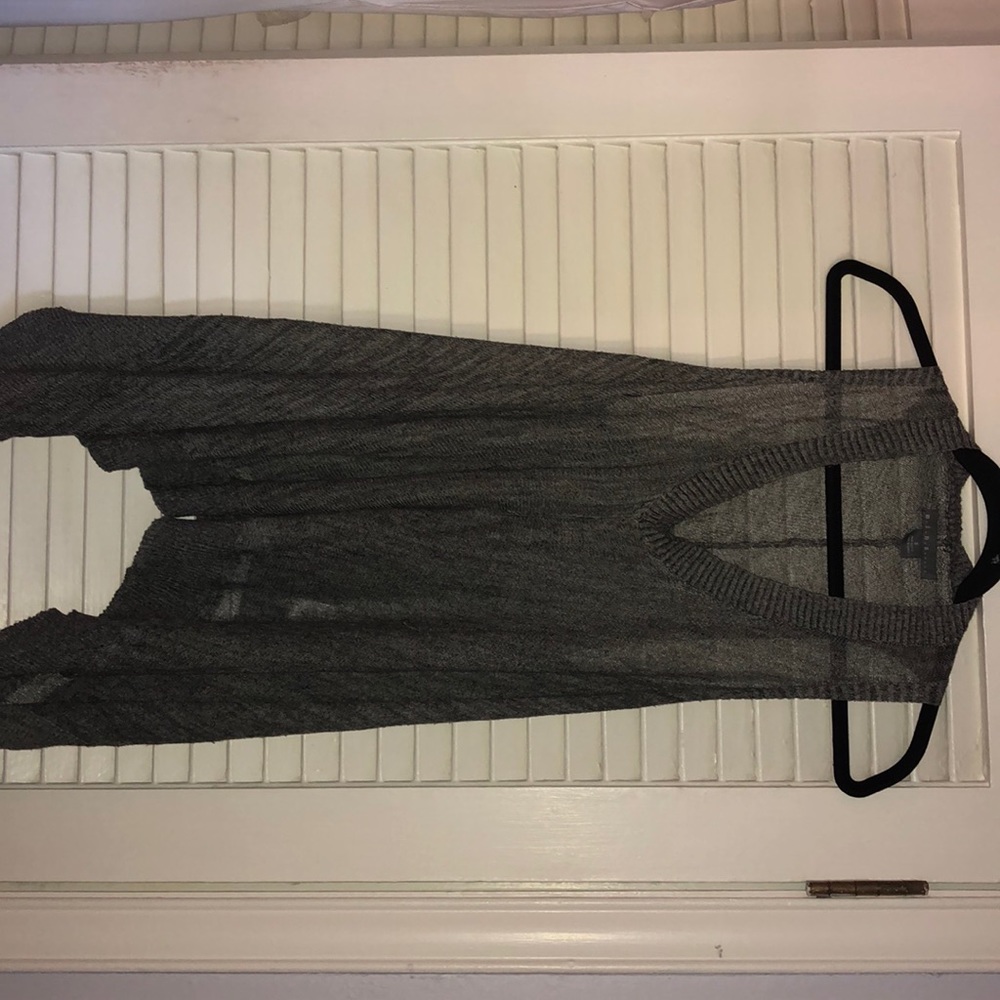 Sleeveless long sweater